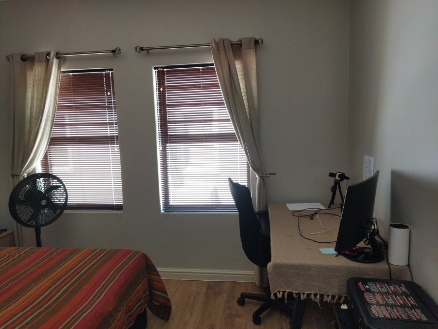 5 Bedroom Property for Sale in Parklands North Western Cape